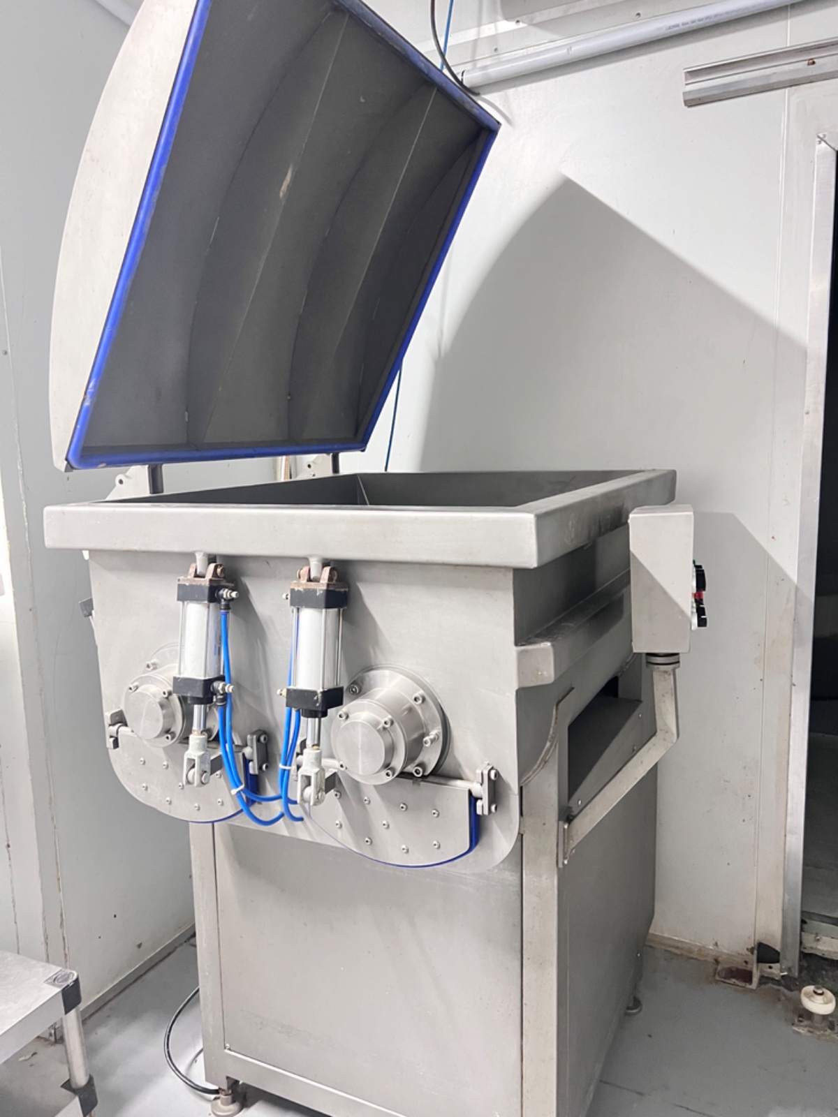 Butcher and meat processing equipment 3